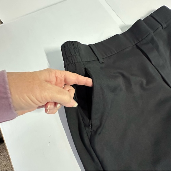 Lands’ End women’s size medium 10/12 pull on pants black color with zip pockets - Picture 12 of 14